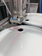 Load image into Gallery viewer, Drum tote pail filling machine filling to drums with laser alignment
